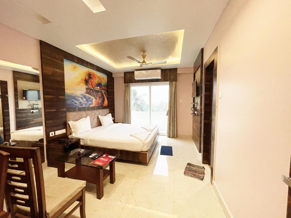 Shree Ganesh Hotel Пури Экстерьер фото