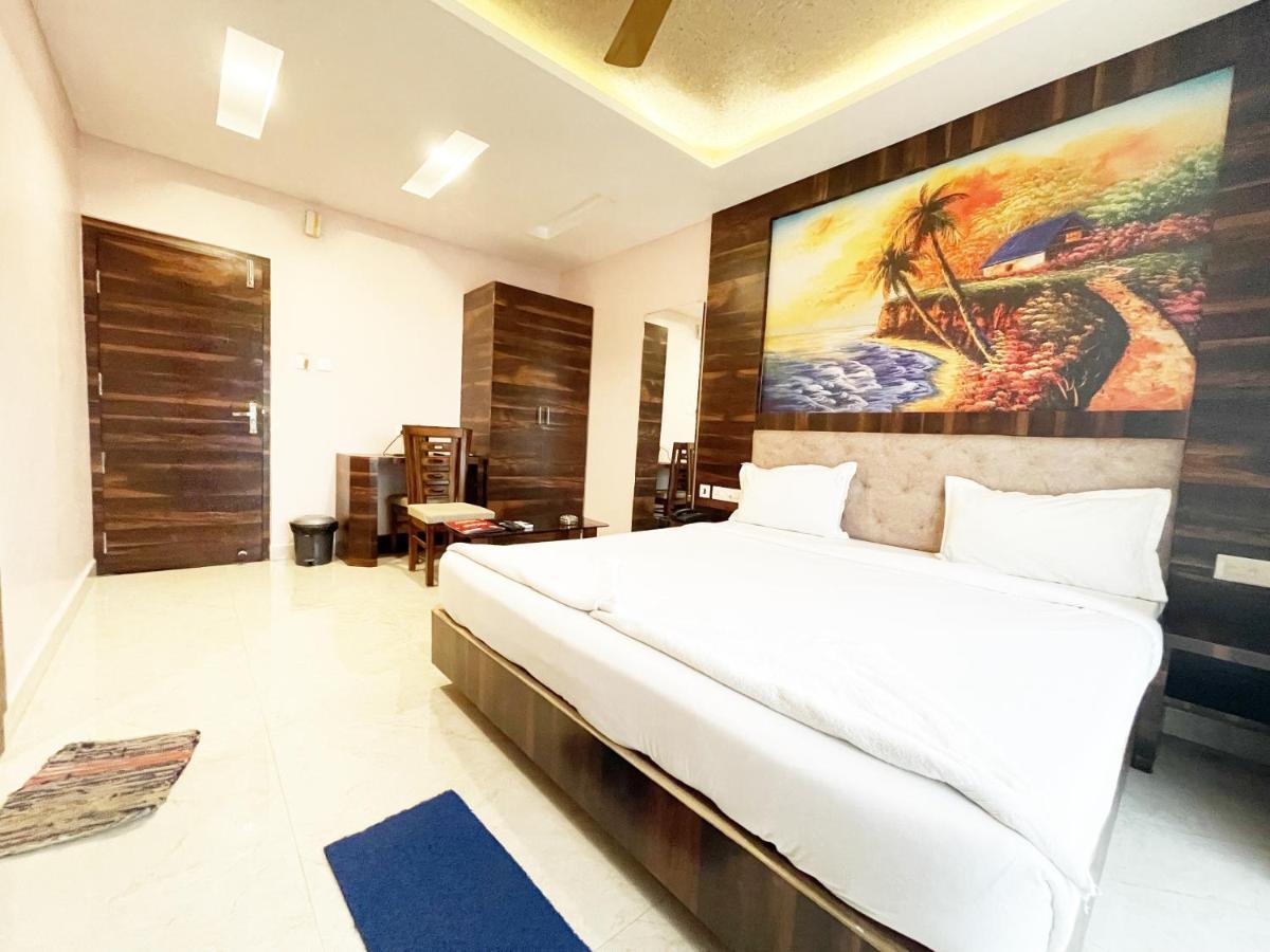 Shree Ganesh Hotel Пури Экстерьер фото
