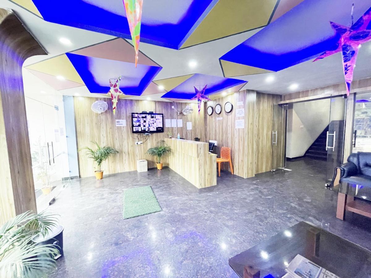Shree Ganesh Hotel Пури Экстерьер фото