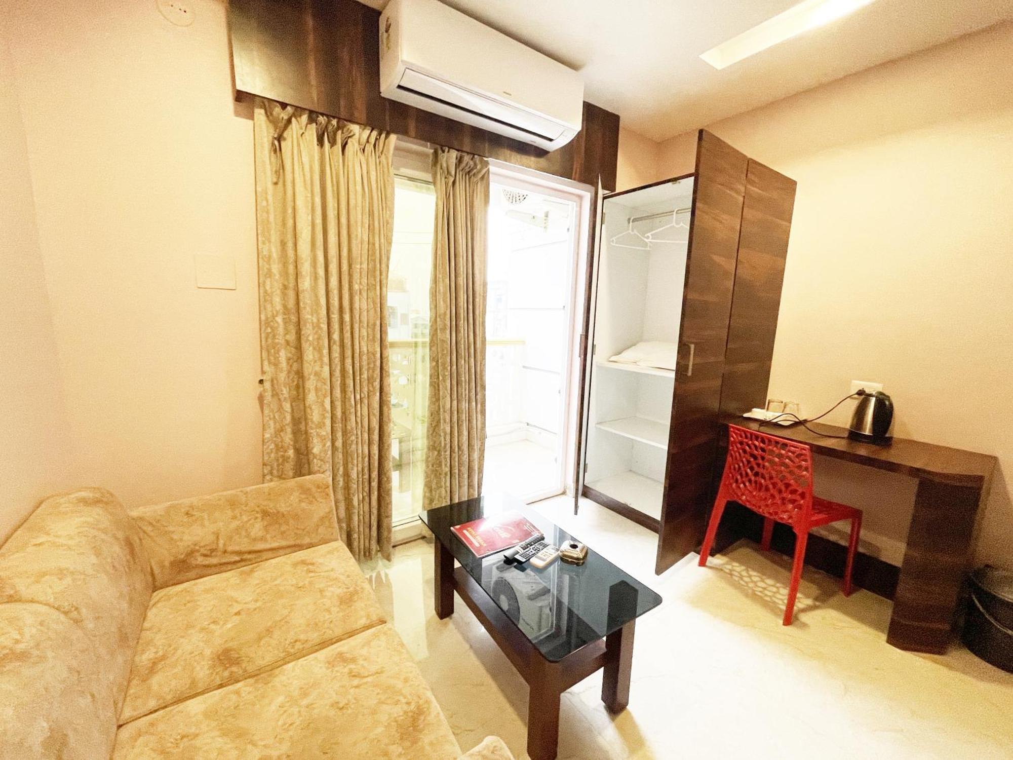 Shree Ganesh Hotel Пури Экстерьер фото