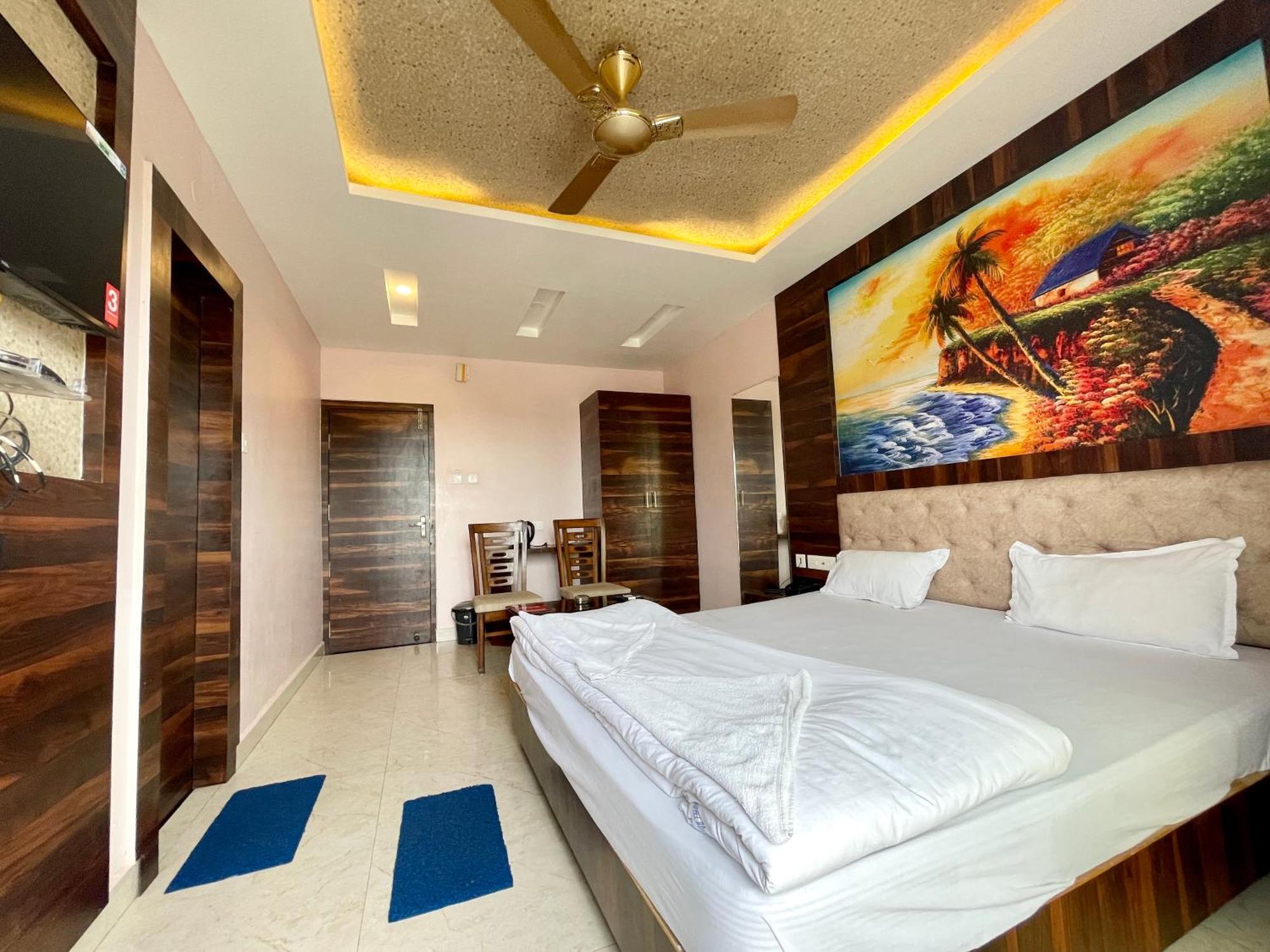 Shree Ganesh Hotel Пури Экстерьер фото