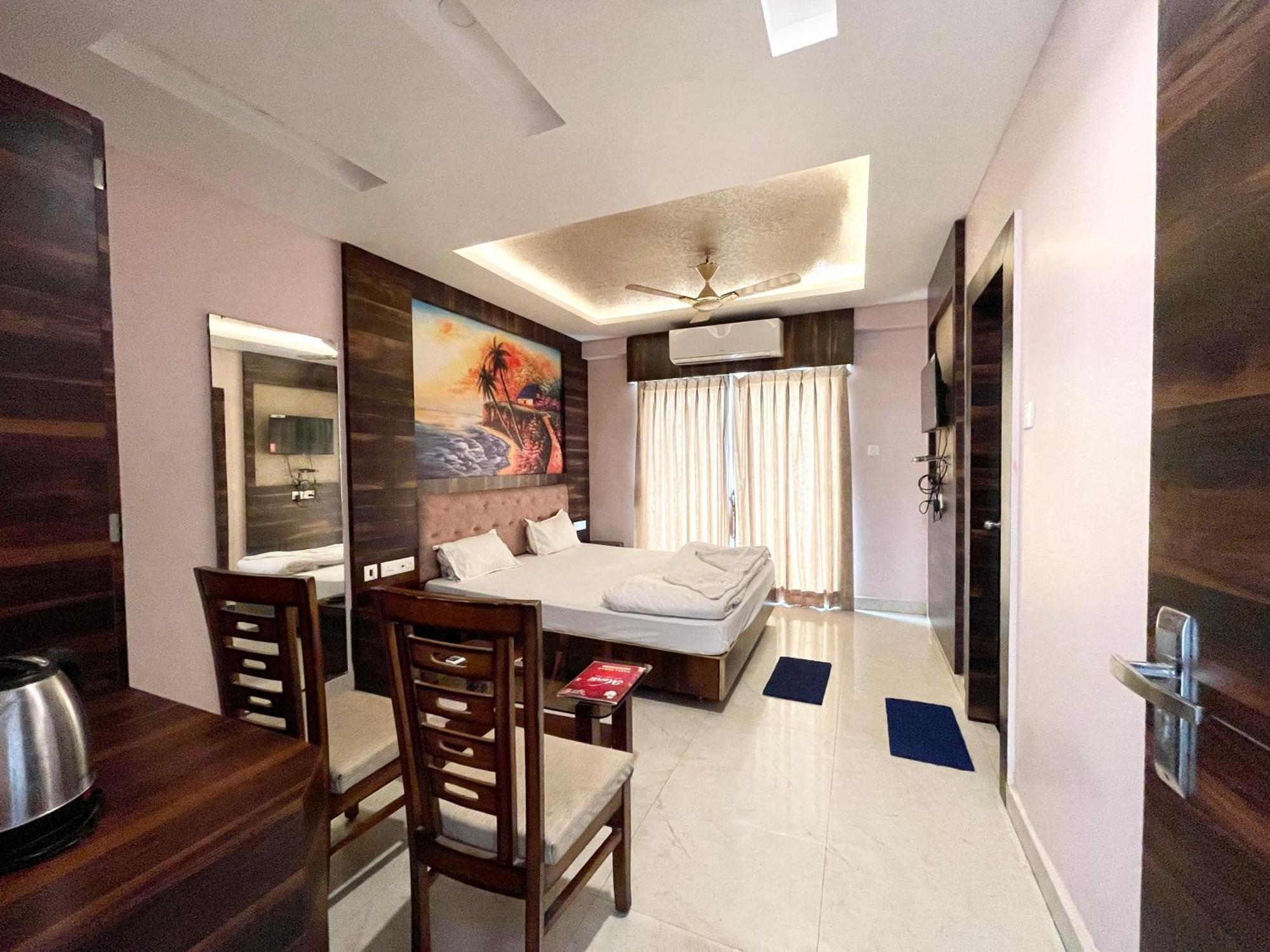 Shree Ganesh Hotel Пури Экстерьер фото