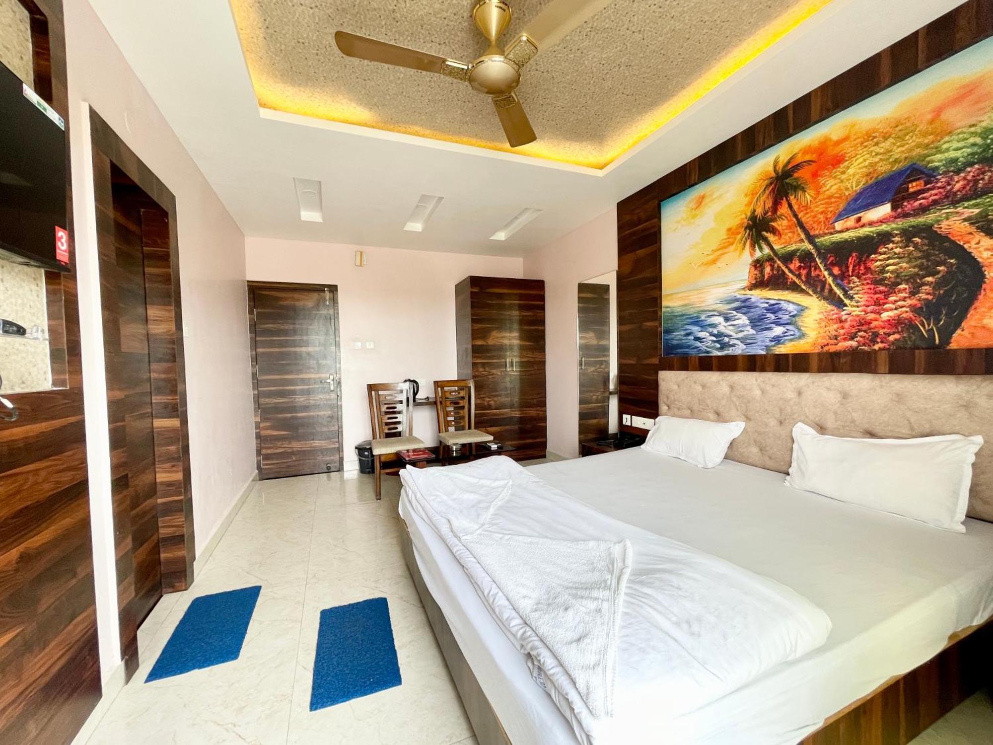 Shree Ganesh Hotel Пури Экстерьер фото